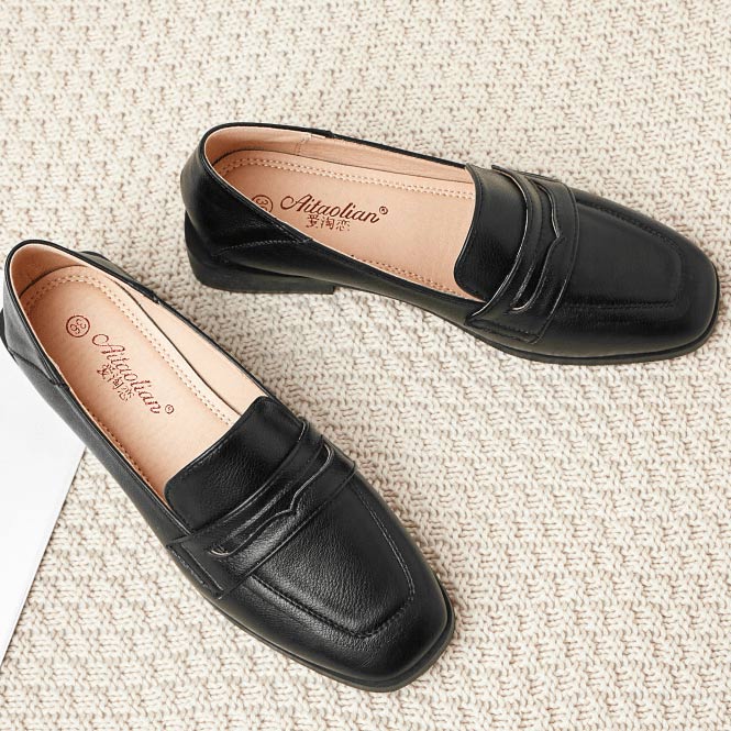 Patent Leather Flat Heel Closed Toe Shoes - Mislish
